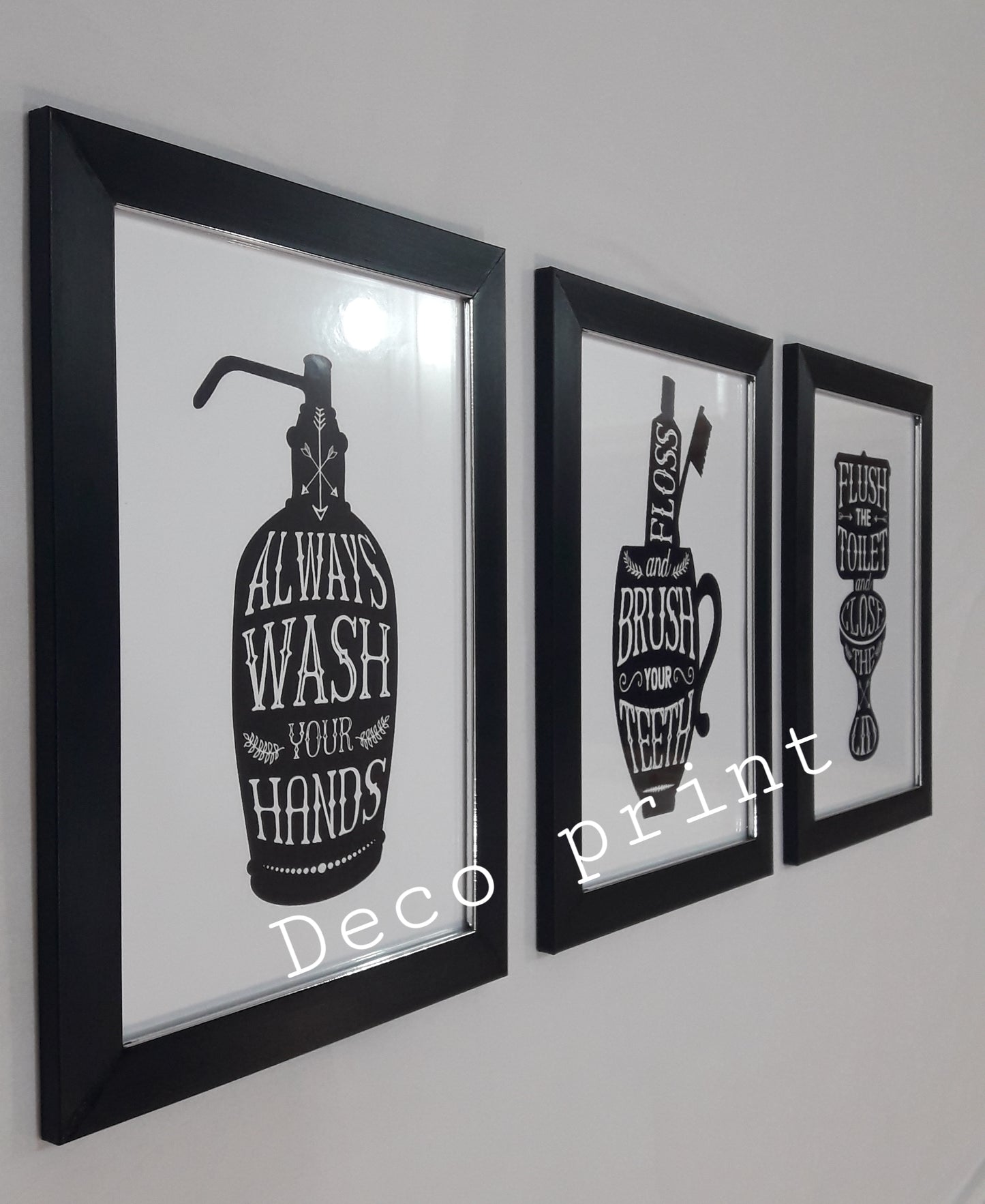 تابلوهات زجاجية خاصة بلمرحاض