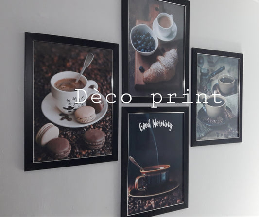 تابلوهات مقاهي بواجهة زجاج أنيقة