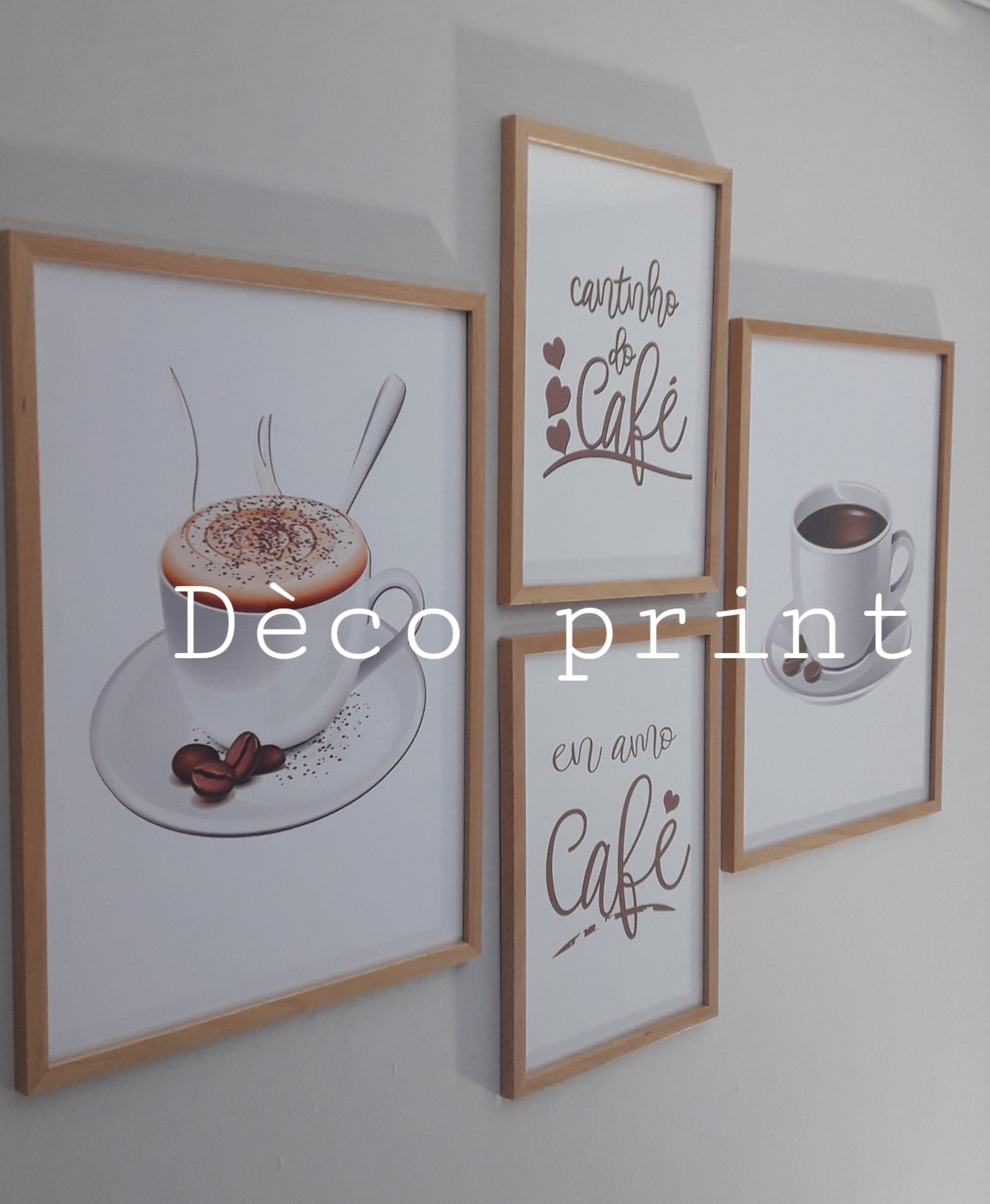 تابلوهات مقاهي بواجهة زجاج أنيقة