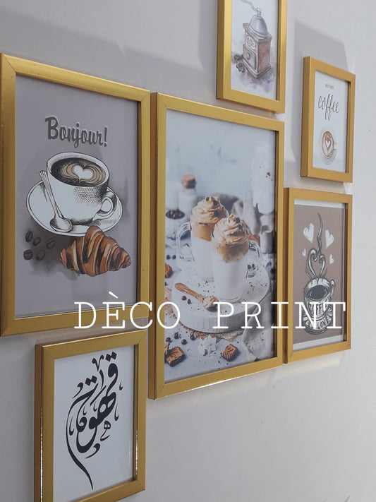 تابلوهات مقاهي بواجهة زجاج أنيقة