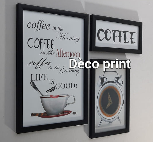 تابلوهات مقاهي بواجهة زجاج أنيقة