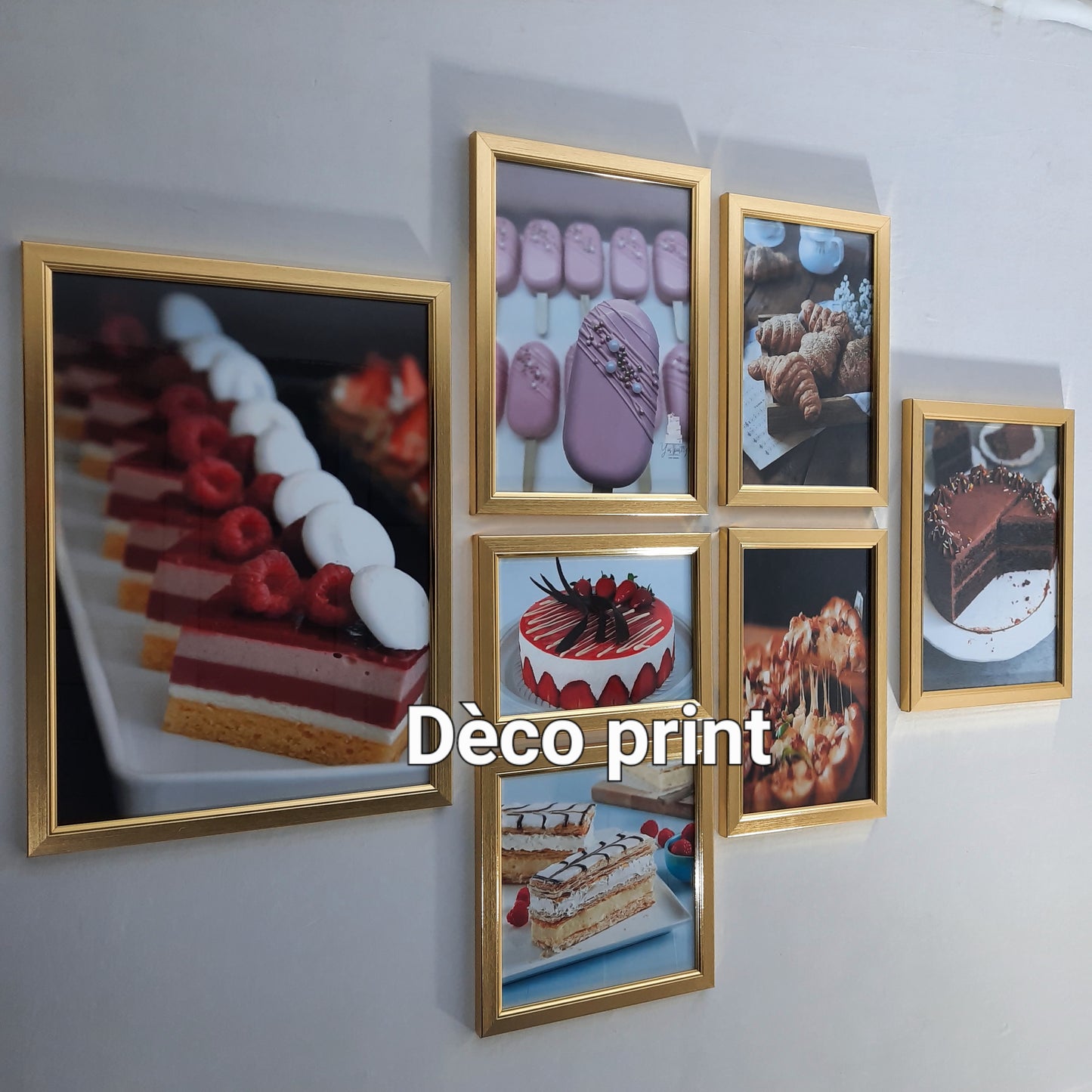 تابلوهات حلويات وباتيسري بواجهة زجاج 🍰