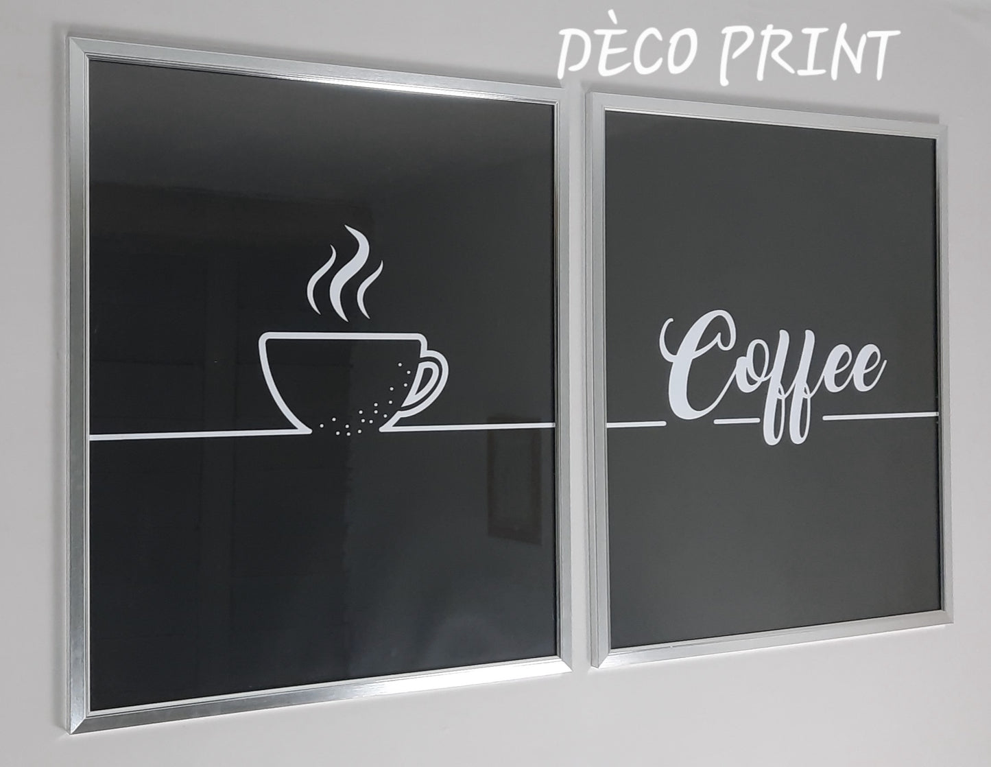 تابلوهات مقاهي بواجهة زجاج أنيقة