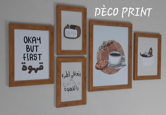 تابلوهات مقاهي بواجهة زجاج أنيقة