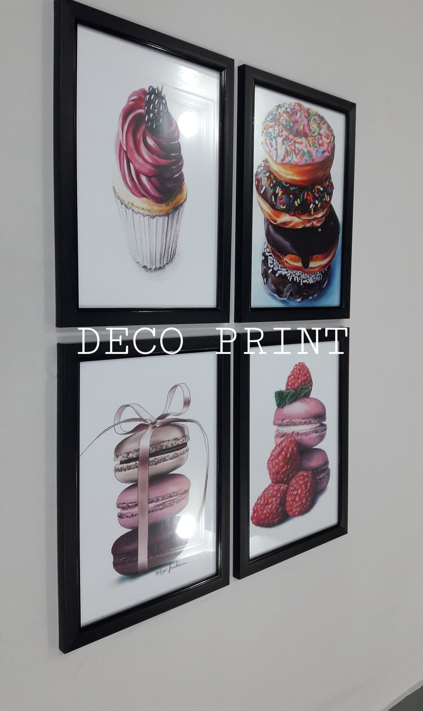 تابلوهات حلويات وباتيسري بواجهة زجاج 🍰