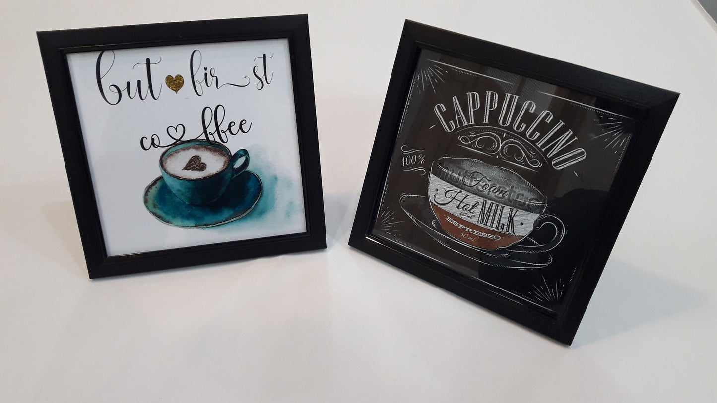 تابلوهات مقاهي بواجهة زجاج أنيقة