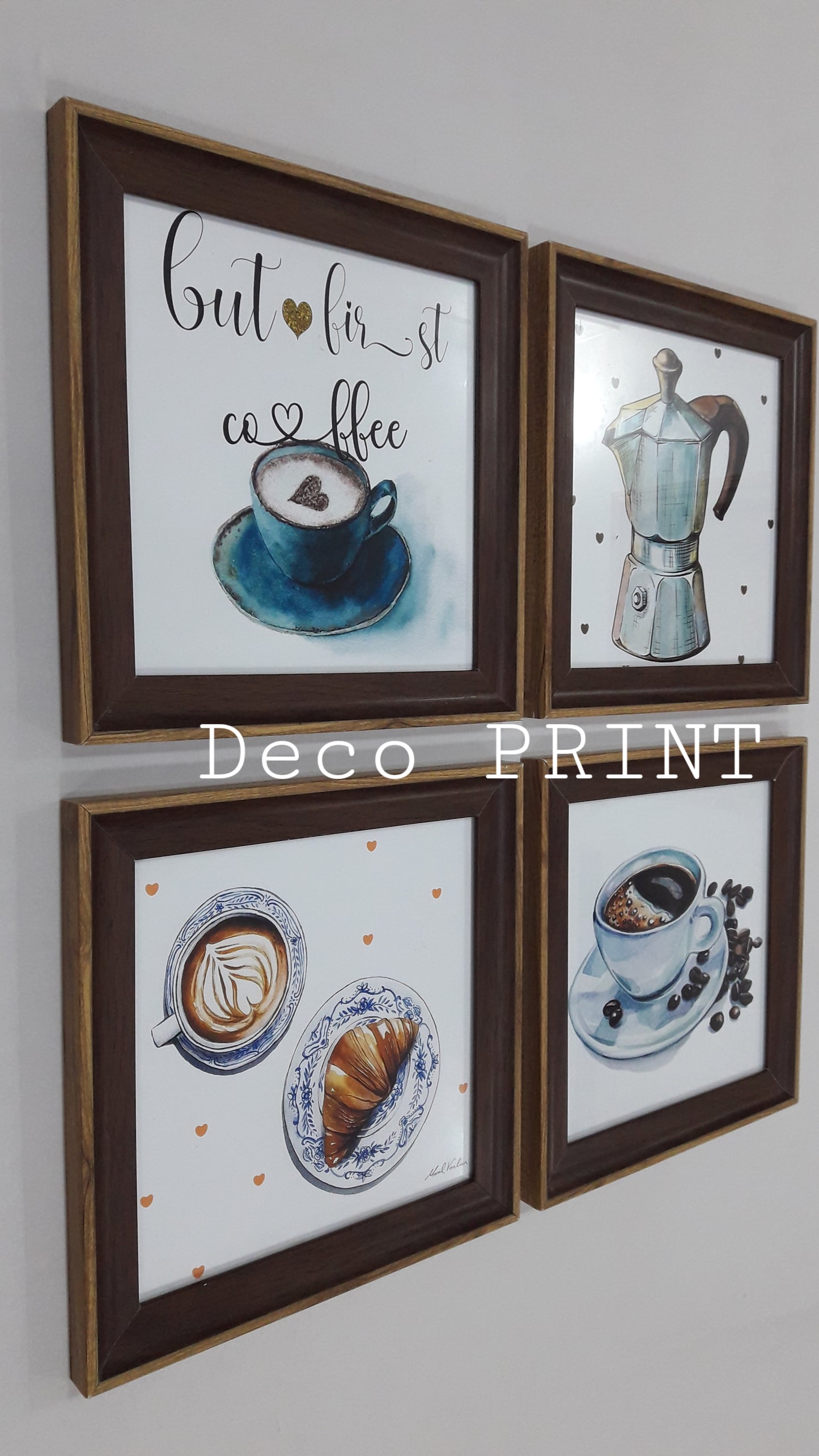 تابلوهات مقاهي بواجهة زجاج أنيقة