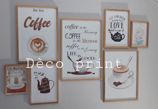 تابلوهات مقاهي بواجهة زجاج أنيقة