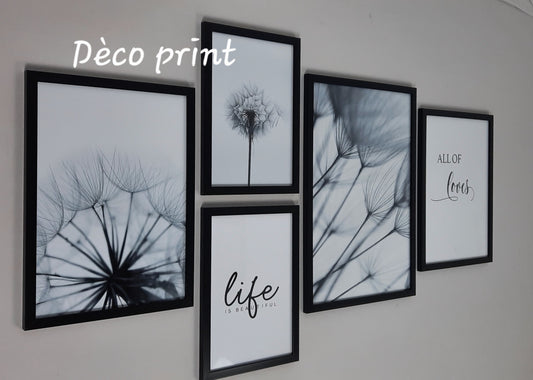 لوحات جدارية خاصة بالرواق و الصالونات