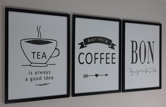 تابلوهات مقاهي بواجهة زجاج أنيقة