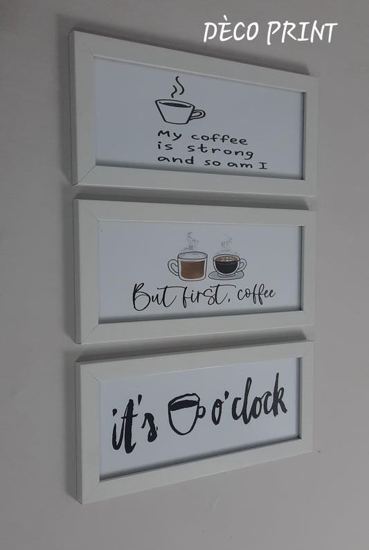 تابلوهات مقاهي بواجهة زجاج أنيقة