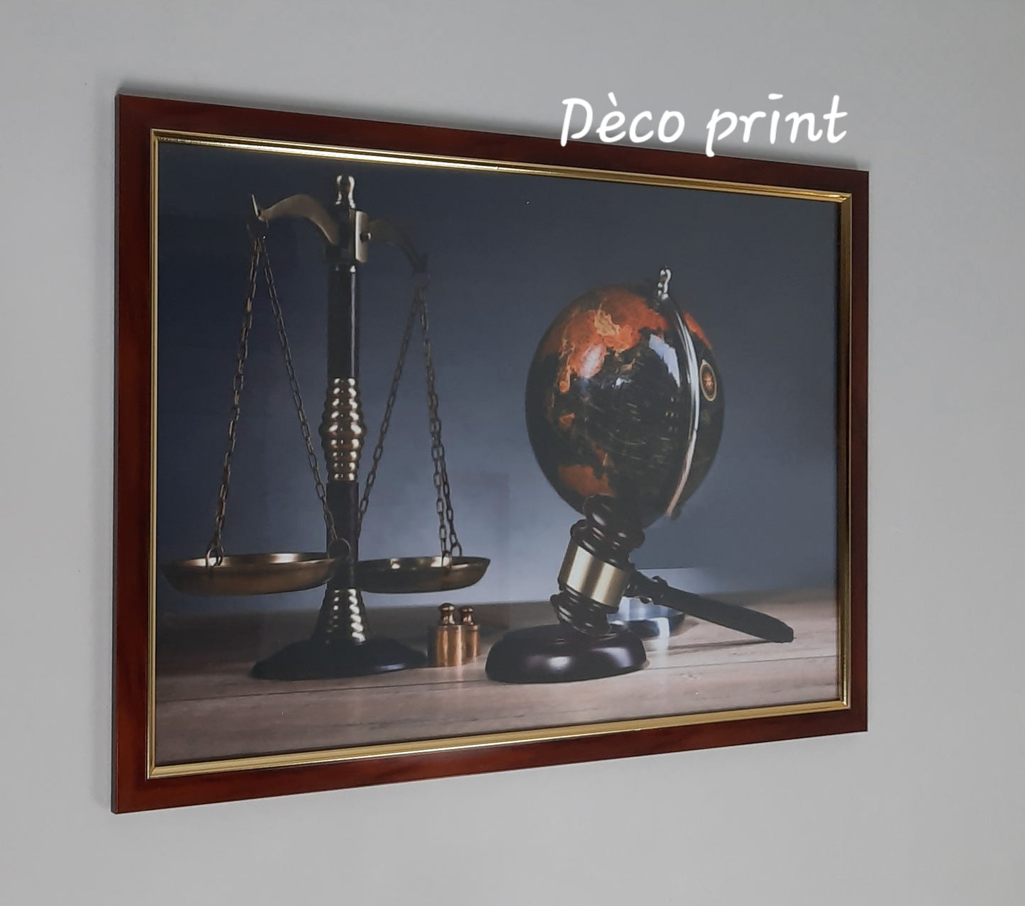 لوحات جدارية خاصة بمكاتب محامي